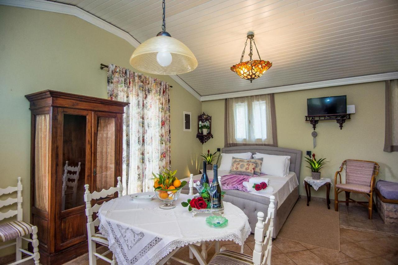 Villa Aelia - A Peaceful And Private Place 아르고스톨리온 외부 사진
