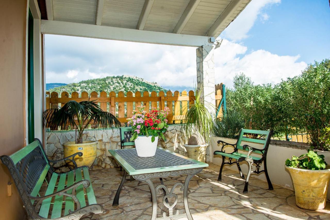 Villa Aelia - A Peaceful And Private Place 아르고스톨리온 외부 사진